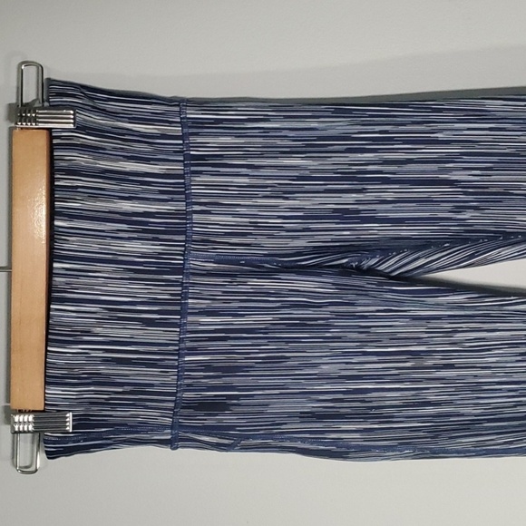 GapFit pants women's sz xs blue white abstract vertical lines activewear… - Picture 2 of 12